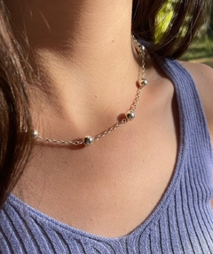 Collar 5 bolitas