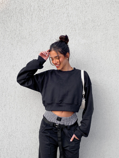 Buzo crop oversize Magic Black en internet