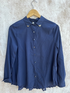 Blusa azul con tablas - tienda online