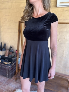 Vestido negro Promesse - comprar online