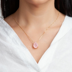 Colar Pedra Gota Rosa banhado em ouro 18k