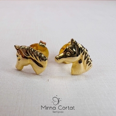 Brinco Cavalo banhado em ouro 18k