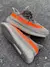 Yeezy 350 Marrom/ Laranja - Sua Loja Online