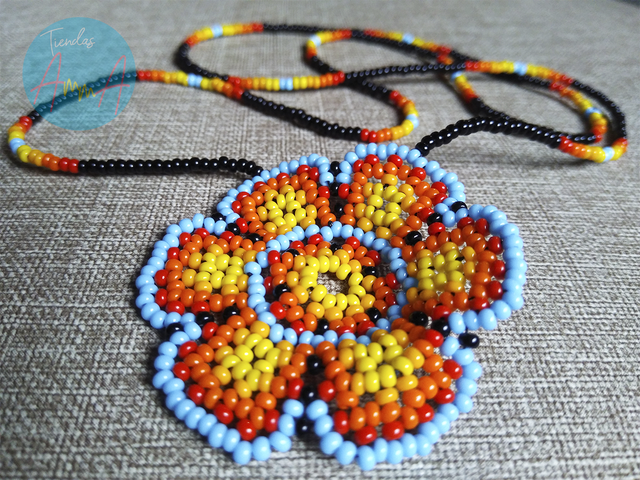 Collar Para Mujer En Mostacilla Checa Flor Crocus Arte Huichol