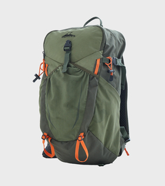 MOCHILA TRAIL 30LTS. (IFLO2A2MOT) en internet