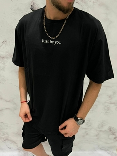 Remera Oversize Just Be You - LAGUARDIA