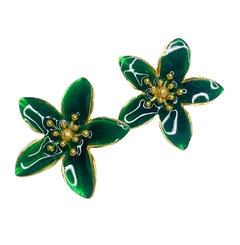 Brinco flor Esmaltado verde 3cm -