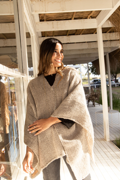 Poncho de lana Gris