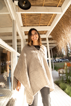 Poncho de lana Gris - comprar online