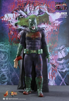 Batman Impostor 1/6 Esquadrão Suicida Hot Toys na internet
