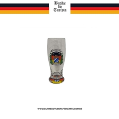 Copo para cerveja decorado com brasões típicos de Blumenau