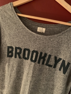 Blusa Brooklyn (Importada) - comprar online