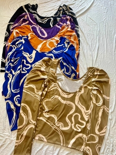 ART.064GE REMERA ESTAMPADA MANGA TABLAS ESPALDA U *MODAL SOFT GAMUZADO*