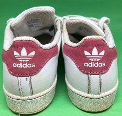 Tênis ADIDAS SUPERSTAR - 32 - SUSTENTARE BRECHÓ