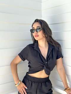 CAMISA CROPPED JANAINA- PRETA