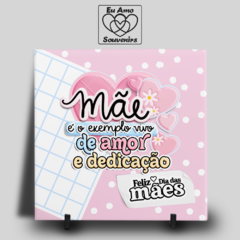 Azulejo Mãe é Exemplo de Amor e Dedicação