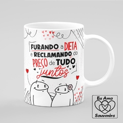 Caneca Flork Furando a Dieta e Reclamando de Tudo