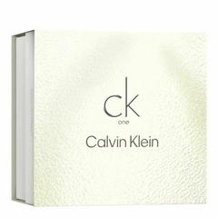 Kit Calvin Klein One - Perfume Unissex EDT 200ml + Loção Corporal 200ml na internet