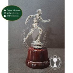 Trofeo Souvenir atletismo hombre corriendo plateado en base de madera