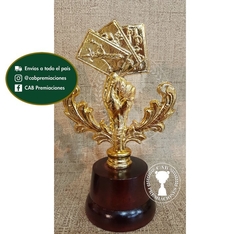 Trofeo Souvenir truco laurel cartas españolas en base de madera