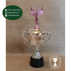 Copa plástica con asas Fac y figura triunfo alado pequeño standard fucsia BE - comprar online