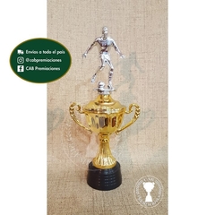 Copa plástica Fac con asas y figura fútbol jugando plateada BE