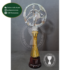 Trofeo Souvenir fútbol pelota calada plateada c/col alta en base madera