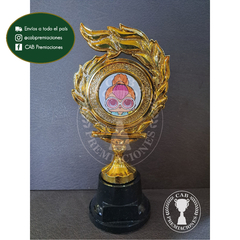 Trofeo souvenir Laurel muñecas LOL en BN - tienda online