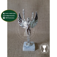 Trofeo souvenir triunfo alado mediano plateado standard - BB