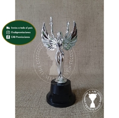 Trofeo Souvenir triunfo alado mediano plateado standard en BN