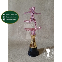 Trofeo Souvenir fútbol femenino alto fucsia c/col baja en BN