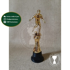 Trofeo Souvenir fútbol jugador c/col baja en BN