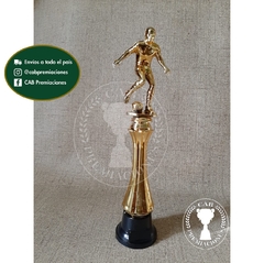 Trofeo Souvenir fútbol jugador c/col alta en BN