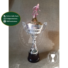 Copa plástica con asas y figura fútbol femenino pequeño fucsia BM - Comu - - comprar online