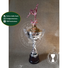 Copa plástica con asas y figura gimnasia artística - danza fucsia BM - Comu - - comprar online