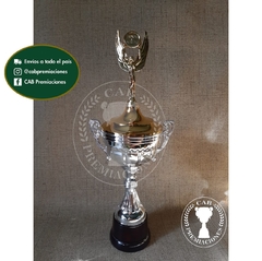 Copa plástica con asas y figura honor al merito alado standard BM - Comu - - comprar online