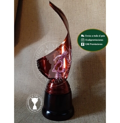 Trofeo metálico c/ figura fútbol femenino pequeño fucsia plás. BM - Envolvente -