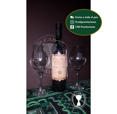 Vino de autor con etiqueta de cuero personalizada + 2 copas personalizadas