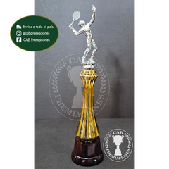 Trofeo Souvenir tenis masculino tennis plateado c/col alta en base madera