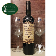 Vino de autor con etiqueta de cuero + 2 copas cristal personalizadas