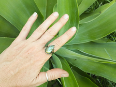 Anillo alpaca con labradorita - Al cubo Joyas