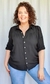 CAMISA PLUS SIZE RECORTE BUSTO na internet