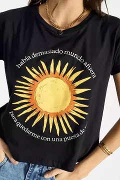 Remera MC Mundo - comprar online