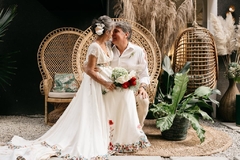 Vestido de noiva bordado com flores