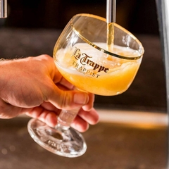 Kit Cerveja La Trappe Importada Holanda Garrafa 330ml e Taça - comprar online