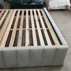 Cama simple (Tapizado bastones, capitoné, rectángulos) - RIPA 