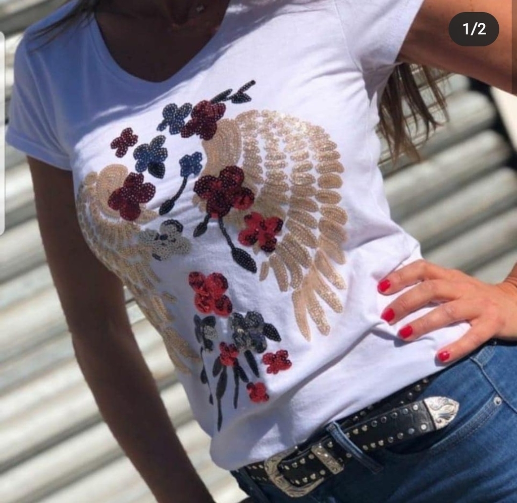 Remeras con apliques online de lentejuelas