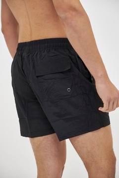 SHORT DE BAÑO LISO NEGRO - comprar online