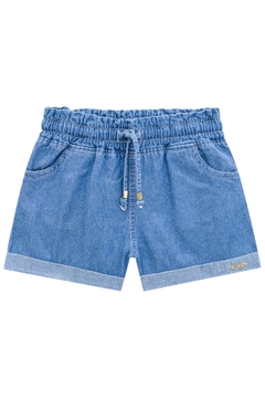 Cropped Kukie com boxy em tule e shorts jeans na internet