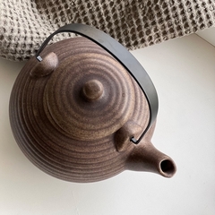 Tetera de cerámica color Terra con filtro - A:100 arte y diseño